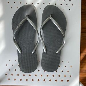 Havaianas Slip Flip Flops Women 11/12 Grey
